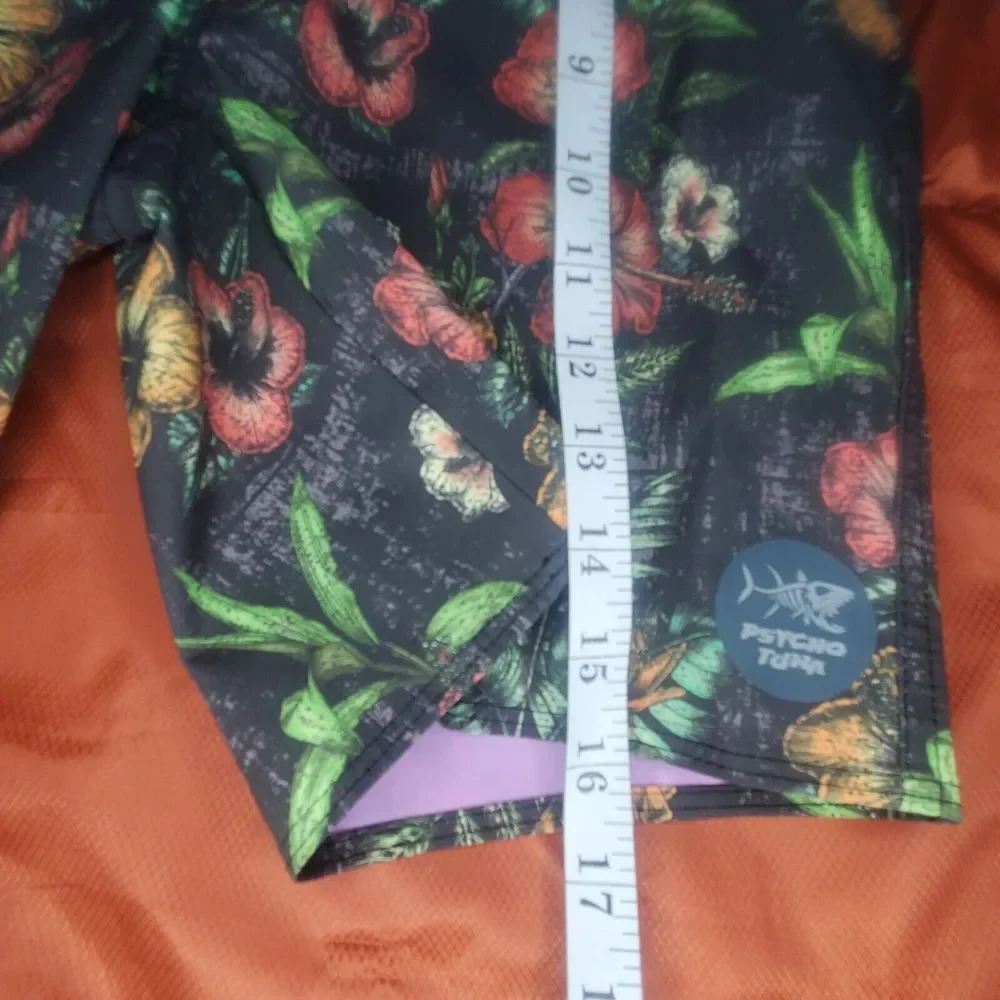 Psycho Tuna Swim Trunks Youth Medium 10-12‎ Board Shorts Hawaii Tropical Flowers